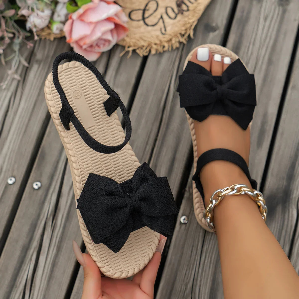 Lightweight Bow Tie Flat Slides